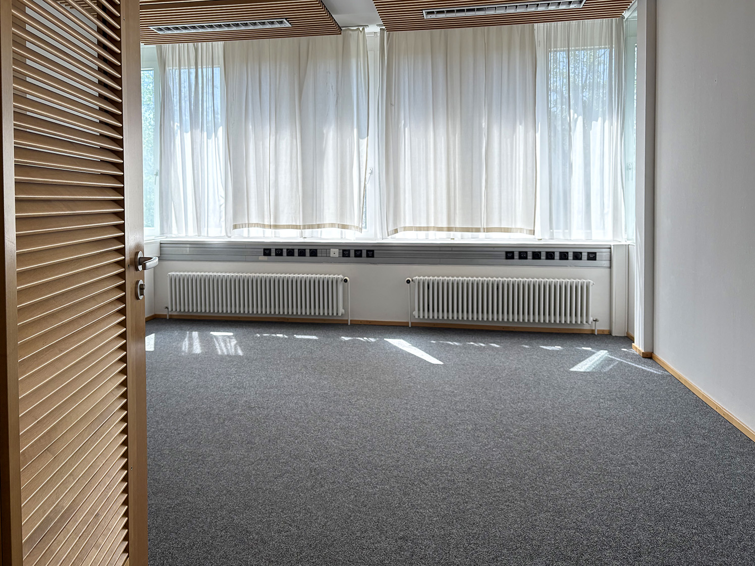 Büro EG