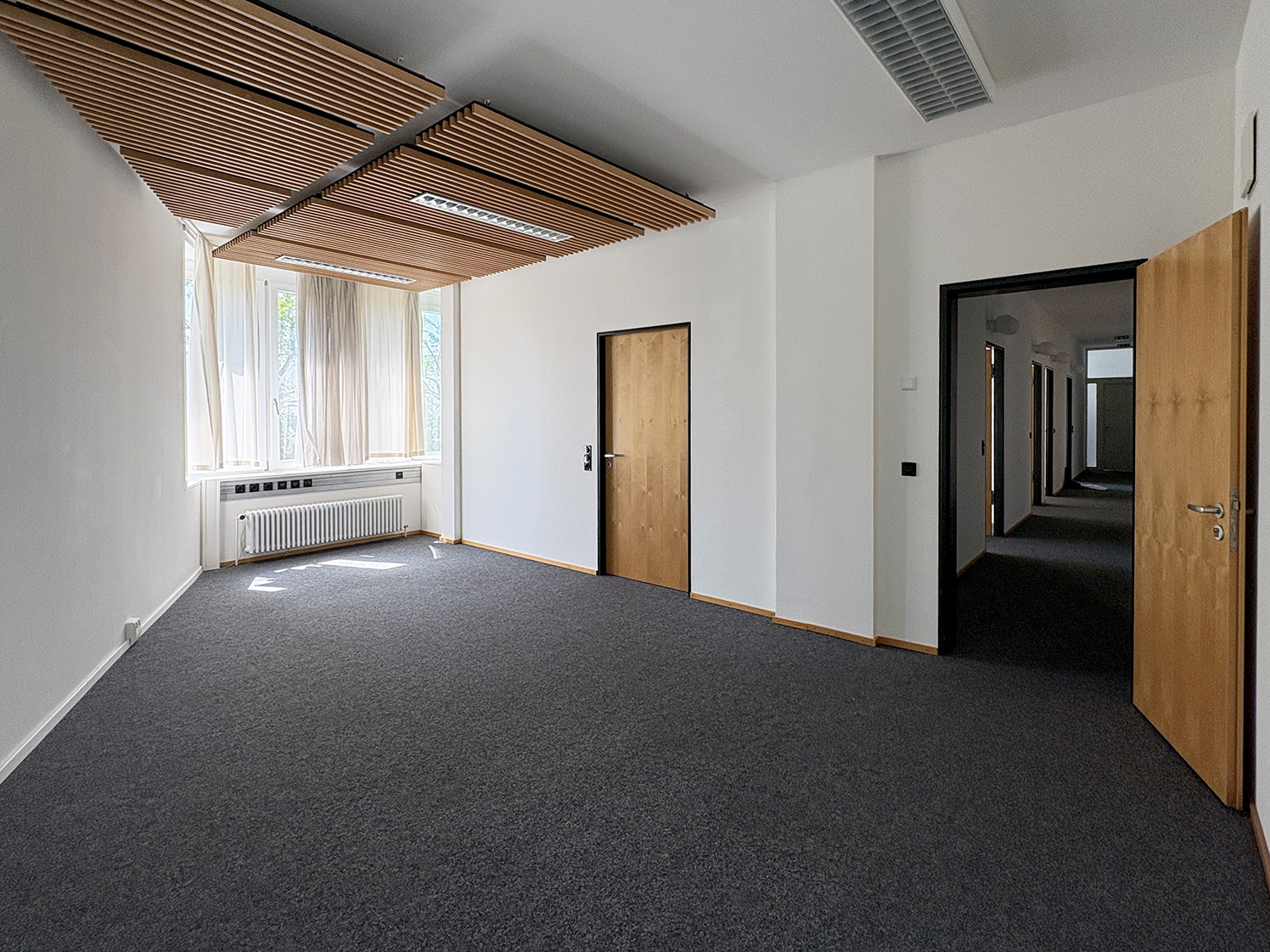 Büro EG