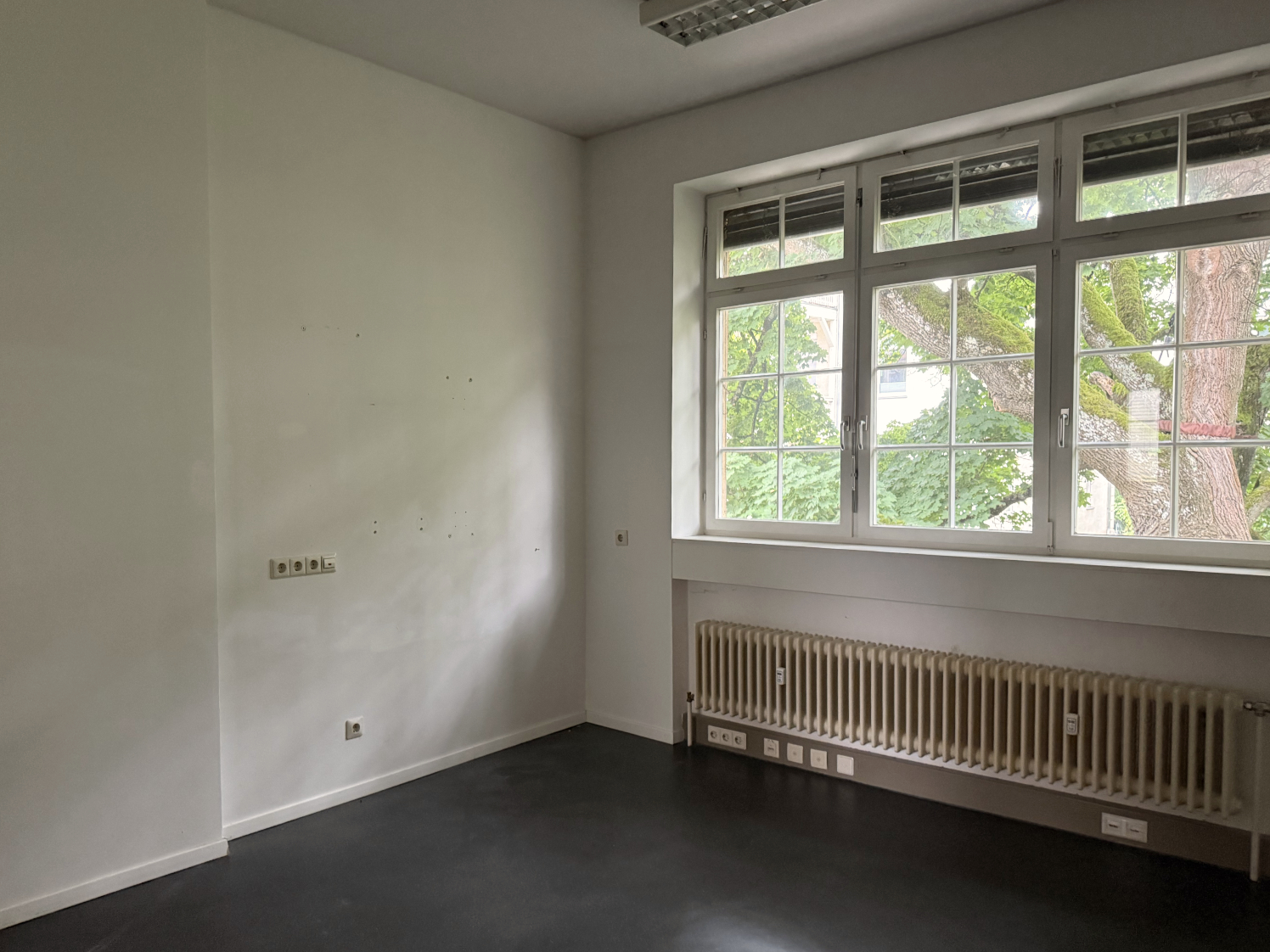 Büroraum (1. OG)