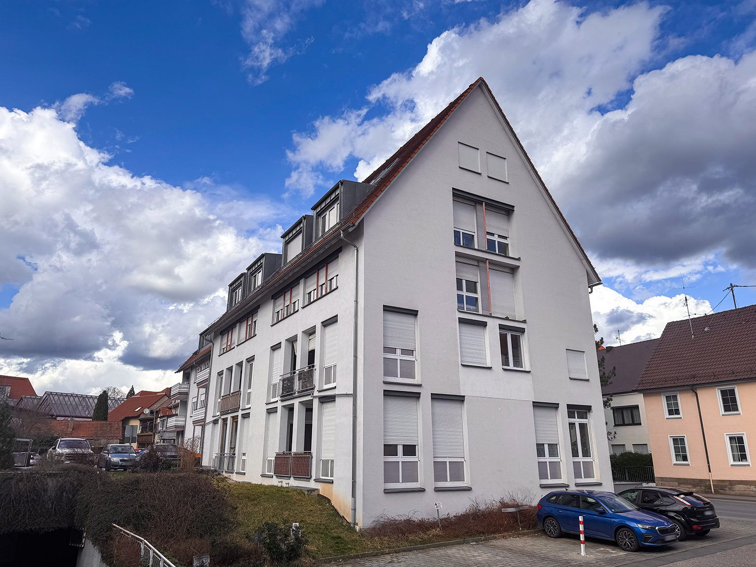 Büro zur Umnutzung in Maisonette-Wohnung * Aufzug * 1 Stellplatz