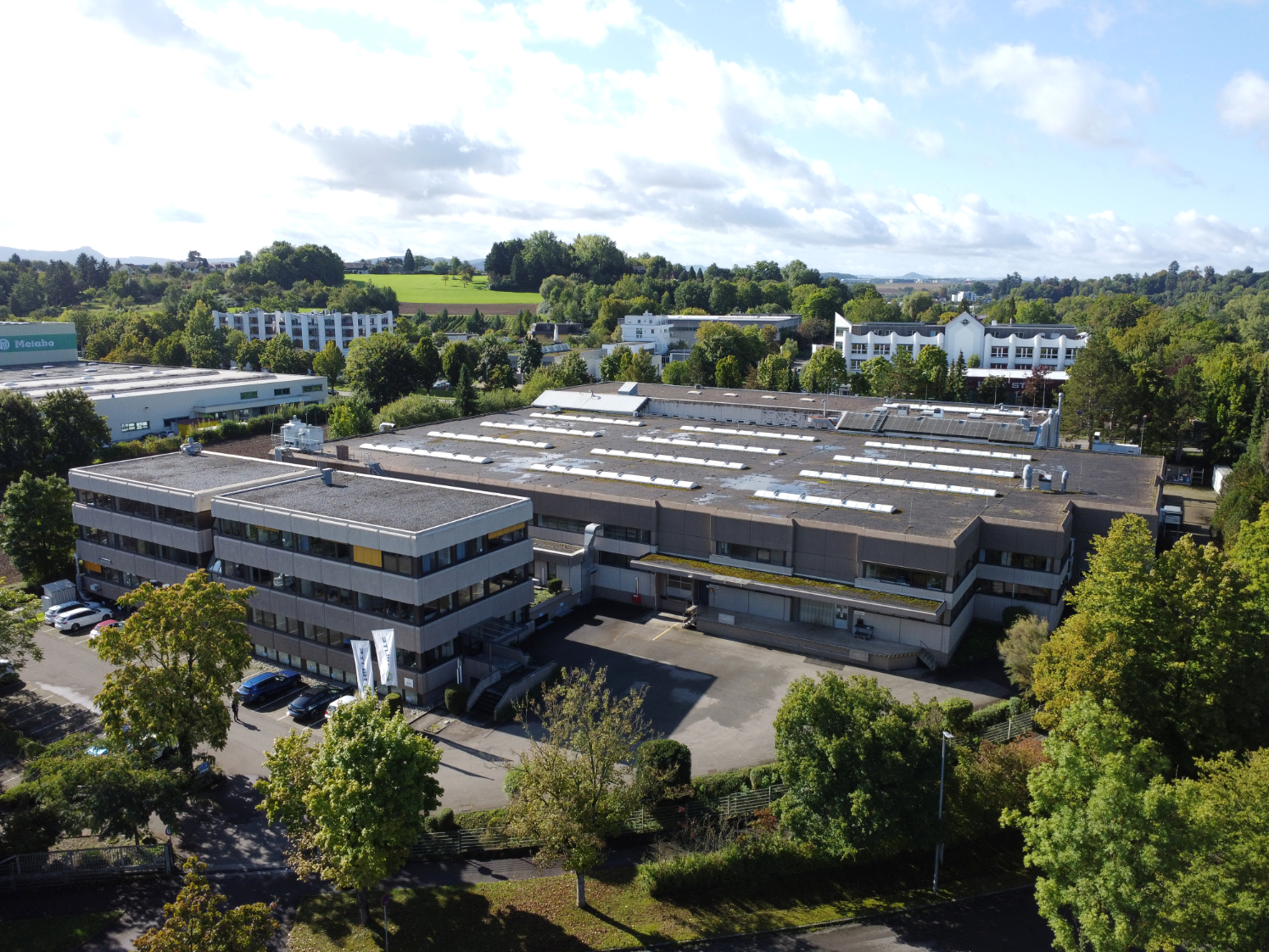 Produktionsgebäude mit Büro * 3 Trafos * ca. 130 Stellplätze