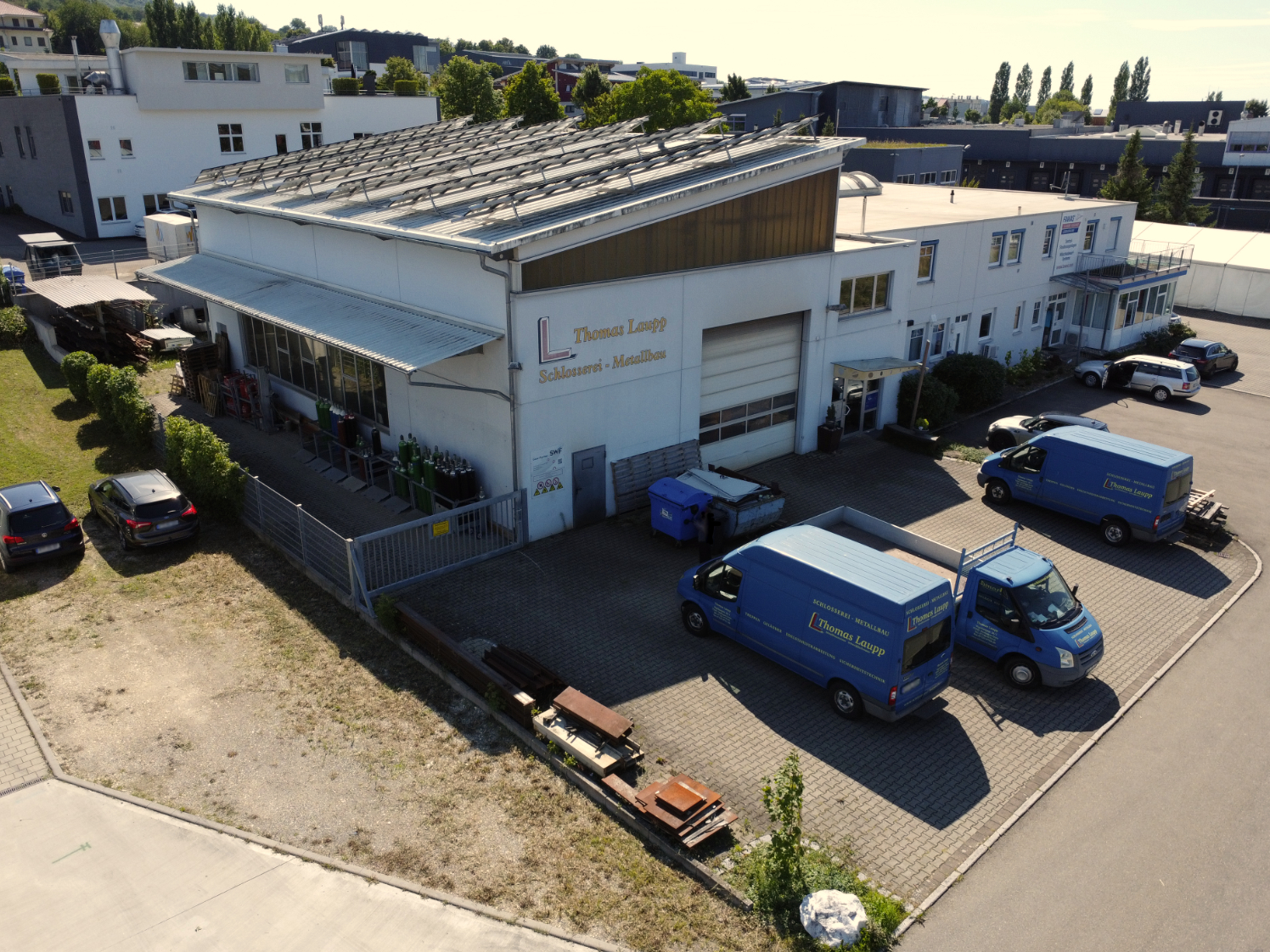 Halle mit Büro * 5 Tonnen Kran * ca. 6,5 m Höhe