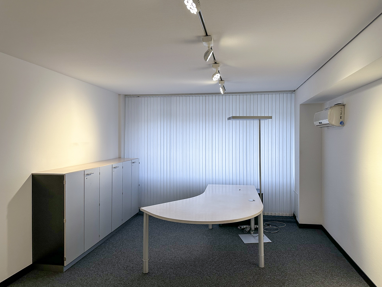Büro (OG)