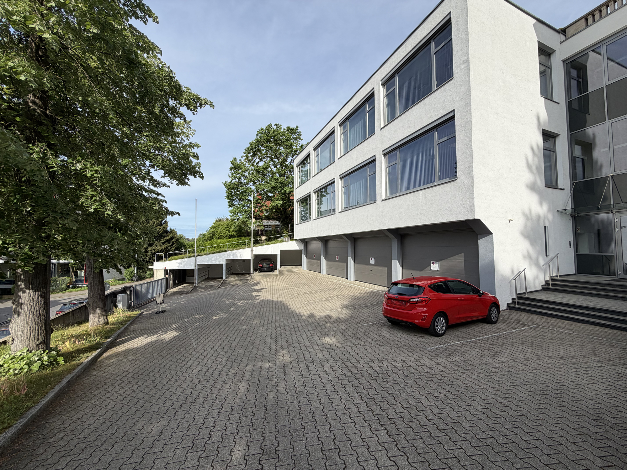 Büro mit Archiv * ruhige Innenstadtlage * Aufzug * 13 Stpl.