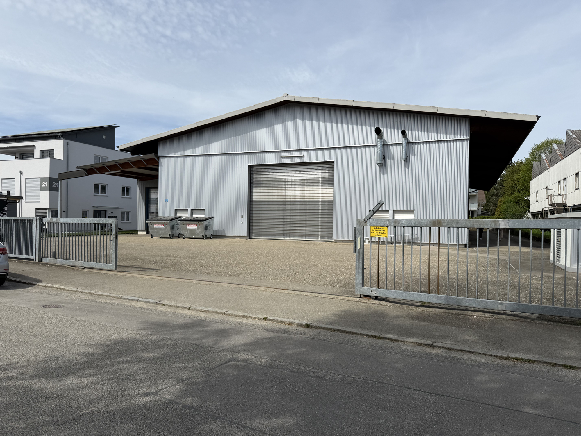 Produktion/Lager * Kran 5t * Glasfaser * Freifläche