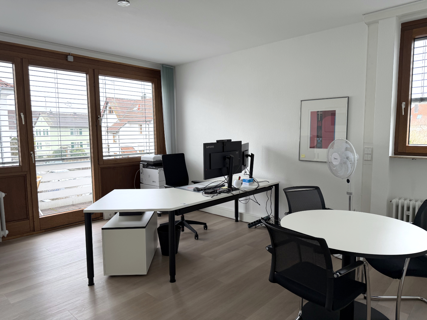Büro-/Praxengebäude * Aufzug * 15 Stellplätze