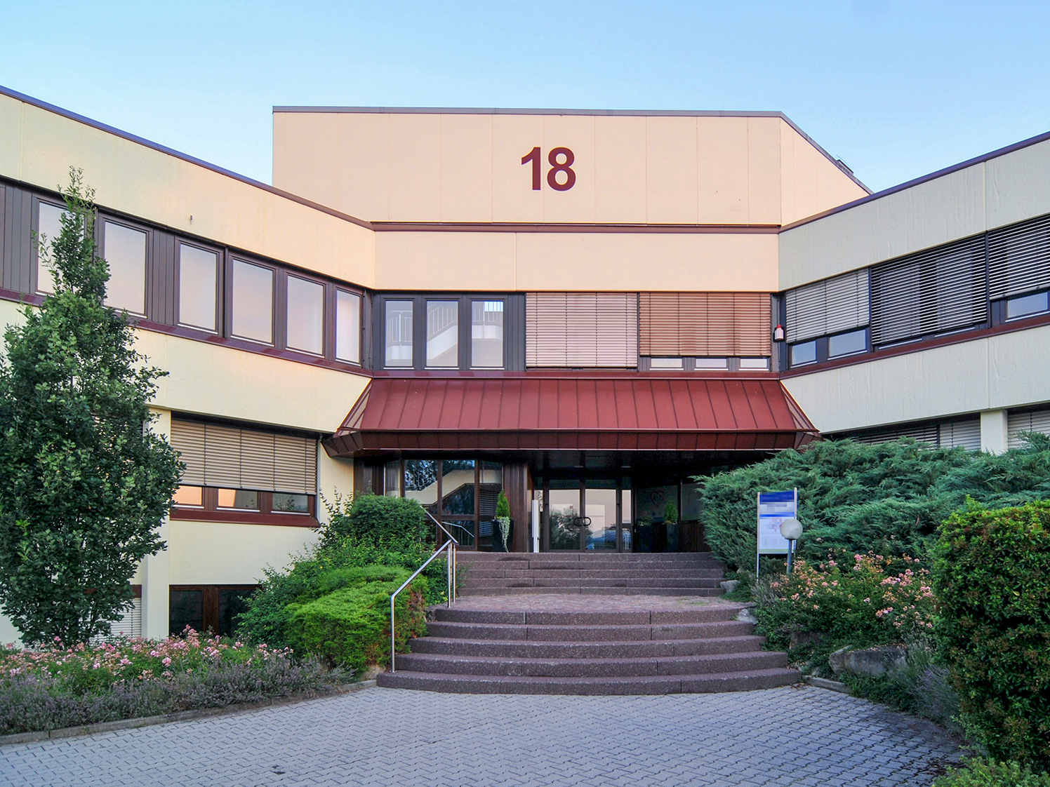 Büroflächen * ruhige Lage * 5 Stellplätze