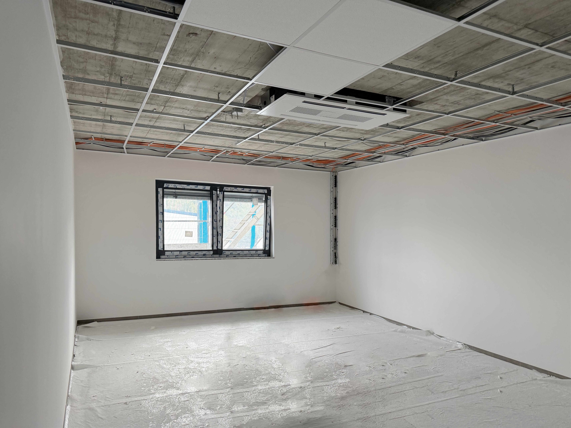 Büro EG